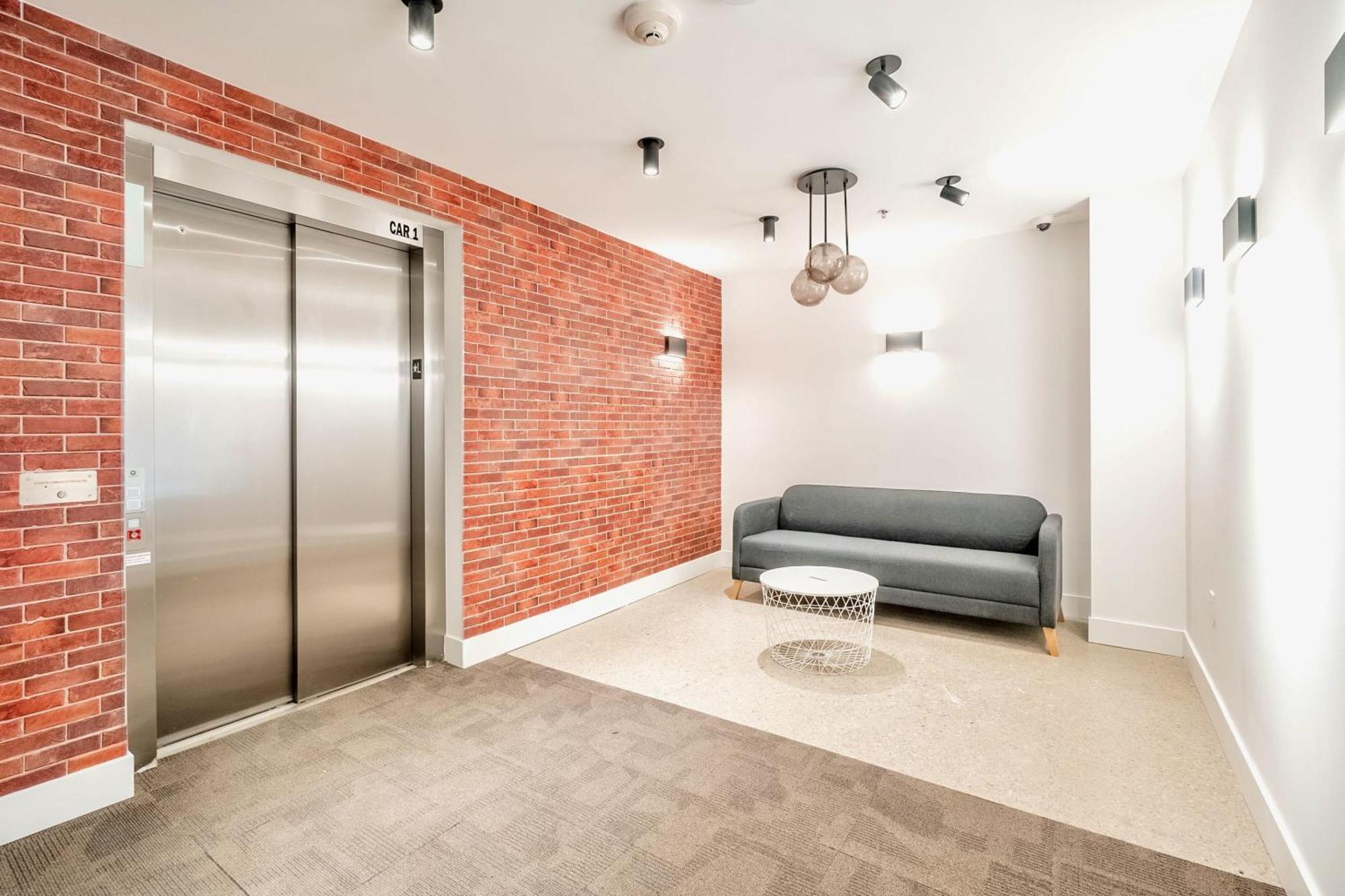 Spacious 2Br Apartment - Regent Park Near Downtown Τορόντο Εξωτερικό φωτογραφία